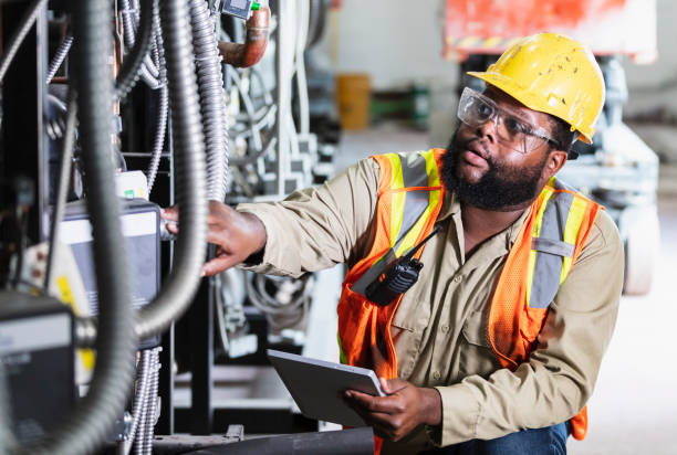 Best Affordable Emergency Electrician  in Oak View, CA